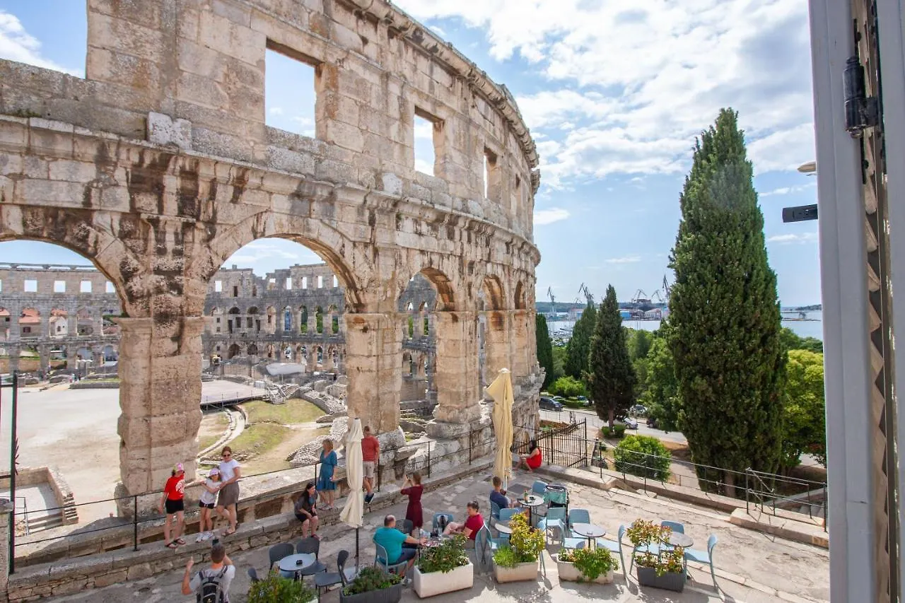 Superb Arena View Apartment Pula